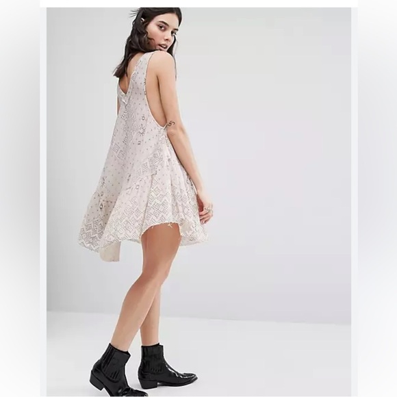 Free People Sat It With Layers Slip Dress Mini
Sz S - Picture 2 of 9